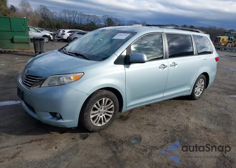 2015 Toyota Sienna Xle 8 Passenger from USA, damaged, VIN 5TDYK3DC1FS561140